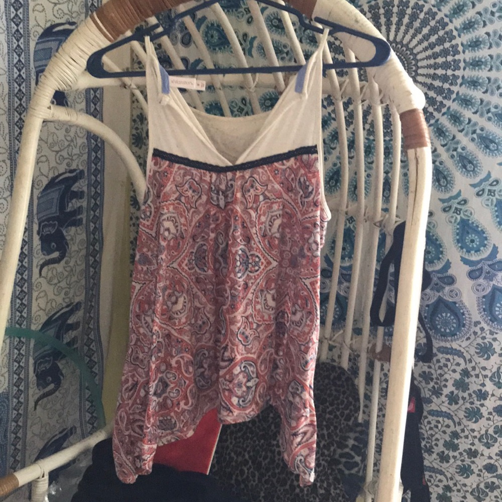 Size: Medium - Picture 2 of 4